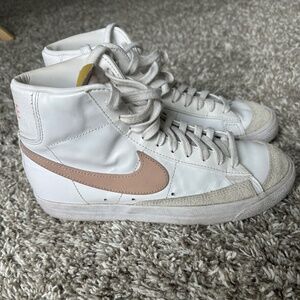 Nike Blazer pink